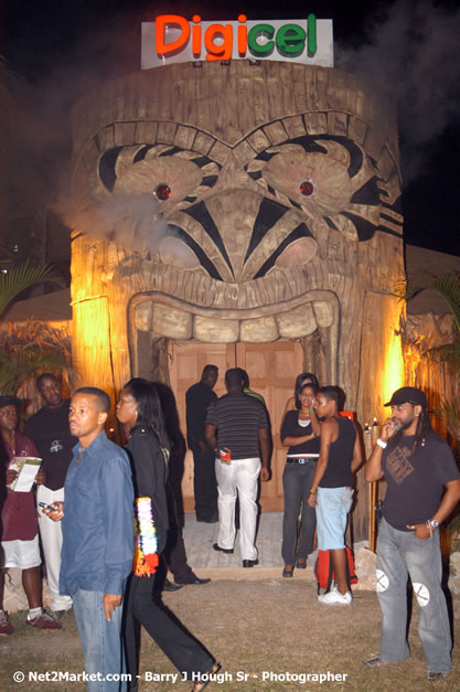 Venue & Audience - Air Jamaica Jazz & Blues Festival 2007 - The Art of Music -  Thursday, January 25th - 10th Anniversary - Air Jamaica Jazz & Blues Festival 2007 - The Art of Music - Tuesday, January 23 - Saturday, January 27, 2007, The Aqueduct on Rose Hall, Montego Bay, Jamaica - Negril Travel Guide, Negril Jamaica WI - http://www.negriltravelguide.com - info@negriltravelguide.com...!