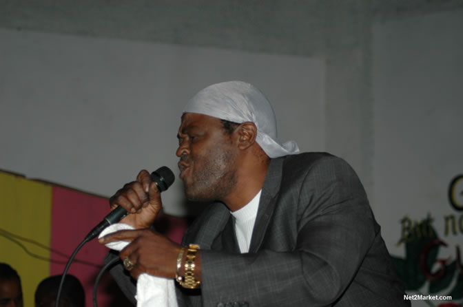 Live in Concert - Sugar Minott - Bobby Dread - Swallow - backed by the Indika Band - Boubon Beach Restaurant, Beach Bar & Oceanfront Accommodations - Negril Travel Guide, Negril Jamaica WI - http://www.negriltravelguide.com - info@negriltravelguide.com...!