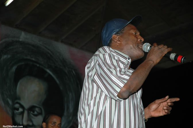 The Messenger, Reggae Super Star - Luciano - Gregory Isaacs - Bobby Dread - Swallow - backed by the Indika Band - Boubon Beach Restaurant, Beach Bar & Oceanfront Accommodations - Negril Travel Guide, Negril Jamaica WI - http://www.negriltravelguide.com - info@negriltravelguide.com...!