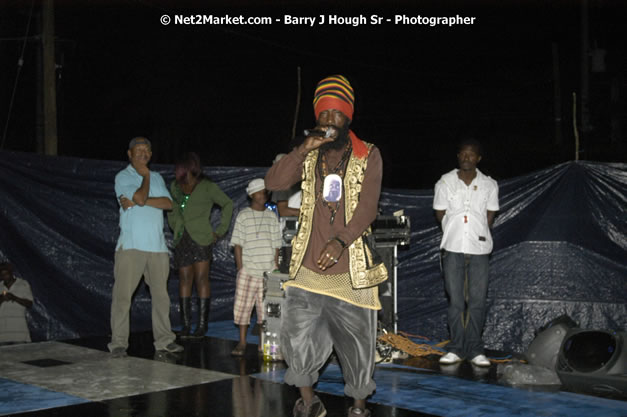 Club Riddim 365 - Negril's Newest Night Club - Club Riddim 365 Presents - Pinchers, Jah Thomas, General Trees, Panther, Black Kat Sound, DJ Glama Wayne, MC Tony Williams - Friday, November 9, 2007 at Lolly's Plaza, Nom Priel Road, Negril, Jamaica, W.I. - Photographs by Net2Market.com - Barry J. Hough Sr, Photographer - Negril Travel Guide, Negril Jamaica WI - http://www.negriltravelguide.com - info@negriltravelguide.com...!