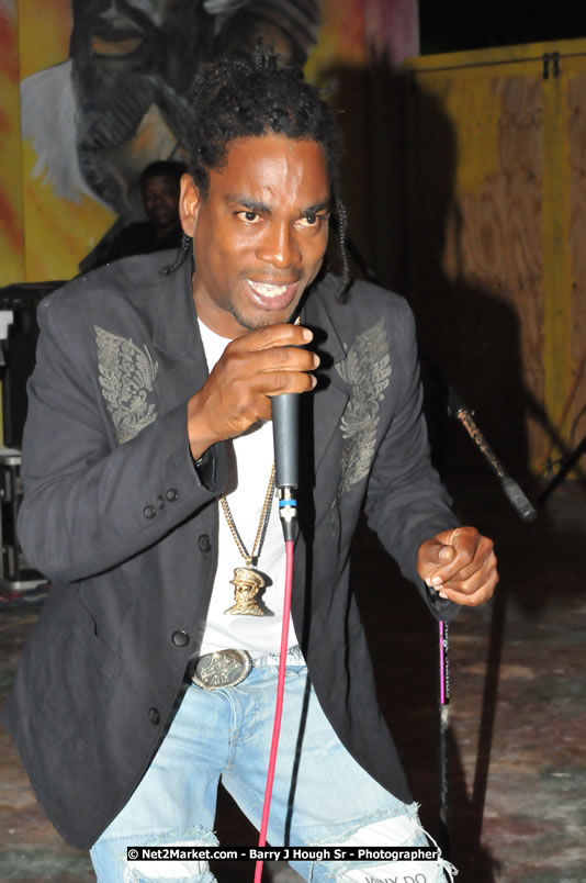  Coco Tea & Silver Cat at Bourbon Beach - Money Cologne Promotions presents The Growning of Coco Tea & Silver Cat at Bourbon Beach, Norman Manley Boulevard, Negril , Westmoreland, Jamaica W.I. - Monday, April 14, 2008 - Photographs by Net2Market.com - Barry J. Hough Sr, Photographer - Photos taken with a Nikon D300 - Negril Travel Guide, Negril Jamaica WI - http://www.negriltravelguide.com - info@negriltravelguide.com...!