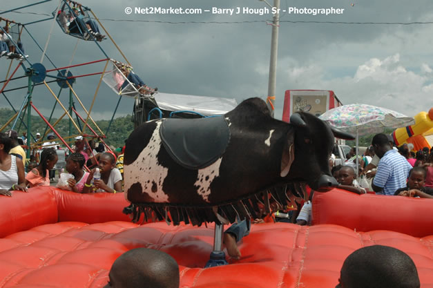 Cross De Harbour @ Lucea Car Park presented by Linkz Entertainment in association with Lucea Chamber of Commerce - Featuring Freddy Mc Gregor, Iley Dread, Mr. Vegas, Lt. Elmo, Champagne, Merital, CC, Brillant, TQ, Mad Dog, Chumps - Lucea, Hanover, Jamaica - Negril Travel Guide.com, Negril Jamaica WI - http://www.negriltravelguide.com - info@negriltravelguide.com...!