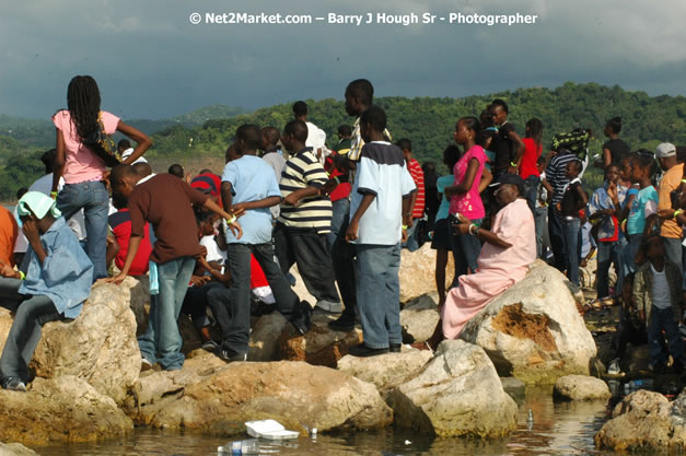 Cross De Harbour @ Lucea Car Park presented by Linkz Entertainment in association with Lucea Chamber of Commerce - Featuring Freddy Mc Gregor, Iley Dread, Mr. Vegas, Lt. Elmo, Champagne, Merital, CC, Brillant, TQ, Mad Dog, Chumps - Lucea, Hanover, Jamaica - Negril Travel Guide.com, Negril Jamaica WI - http://www.negriltravelguide.com - info@negriltravelguide.com...!