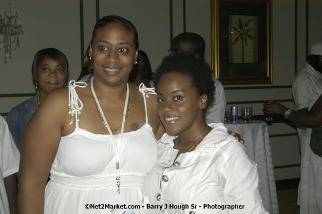 Etana - Reflections - Cure Fest 2007 - All White Birth-Night Party - Hosted by Jah Cure - Starfish Trelawny Hotel - Trelawny, Jamaica - Friday, October 12, 2007 - Cure Fest 2007 October 12th-14th, 2007 Presented by Danger Promotions, Iyah Cure Promotions, and Brass Gate Promotions - Alison Young, Publicist - Photographs by Net2Market.com - Barry J. Hough Sr, Photographer - Negril Travel Guide, Negril Jamaica WI - http://www.negriltravelguide.com - info@negriltravelguide.com...!