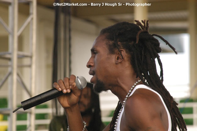 Jah Cure - Cure Fest 2007 - Longing For Concert at Trelawny Multi Purpose Stadium, Trelawny, Jamaica - Sunday, October 14, 2007 - Cure Fest 2007 October 12th-14th, 2007 Presented by Danger Promotions, Iyah Cure Promotions, and Brass Gate Promotions - Alison Young, Publicist - Photographs by Net2Market.com - Barry J. Hough Sr, Photographer - Negril Travel Guide, Negril Jamaica WI - http://www.negriltravelguide.com - info@negriltravelguide.com...!