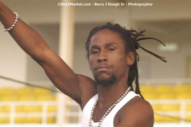 Jah Cure - Cure Fest 2007 - Longing For Concert at Trelawny Multi Purpose Stadium, Trelawny, Jamaica - Sunday, October 14, 2007 - Cure Fest 2007 October 12th-14th, 2007 Presented by Danger Promotions, Iyah Cure Promotions, and Brass Gate Promotions - Alison Young, Publicist - Photographs by Net2Market.com - Barry J. Hough Sr, Photographer - Negril Travel Guide, Negril Jamaica WI - http://www.negriltravelguide.com - info@negriltravelguide.com...!