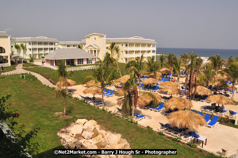 Grand Palladium Resort & Spa [Fiesta] - Host of Hanover Homecoming Foundations Celebrations - Hanover Homecoming Foundation LTD Jamaica - Wherever you roam ... Hanover bids you ... come HOME - Sunday, August 3 to Saturday, August 9, 2008 - Hanover Jamaica - Photographs by Net2Market.com - Barry J. Hough Sr. Photojournalist/Photograper - Photographs taken with a Nikon D300 - Negril Travel Guide, Negril Jamaica WI - http://www.negriltravelguide.com - info@negriltravelguide.com...!