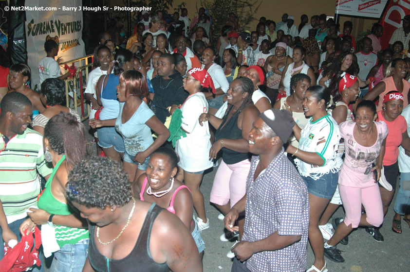 Jamaica Carnival 2007 @ The Jungle, Friday, March 2, 2007, The Jungle, Norman Manley Boulevard, Negril, Westmoreland, Jamaica W.I. - Negril Travel Guide, Negril Jamaica WI - http://www.negriltravelguide.com - info@negriltravelguide.com...!