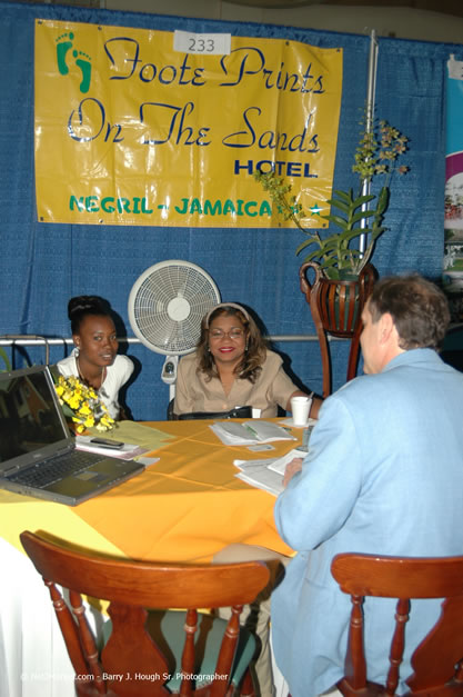 JAPEX 2006 Exibition @ Home Solutions, Negril - Tuesday, April 25, 2006 - Negril - JAPEX 2006 Negril Photos - Negril Travel Guide, Negril Jamaica WI - http://www.negriltravelguide.com - info@negriltravelguide.com...!