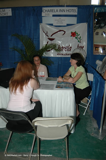 JAPEX 2006 Exibition @ Home Solutions, Negril - Tuesday, April 25, 2006 - Negril - JAPEX 2006 Negril Photos - Negril Travel Guide, Negril Jamaica WI - http://www.negriltravelguide.com - info@negriltravelguide.com...!