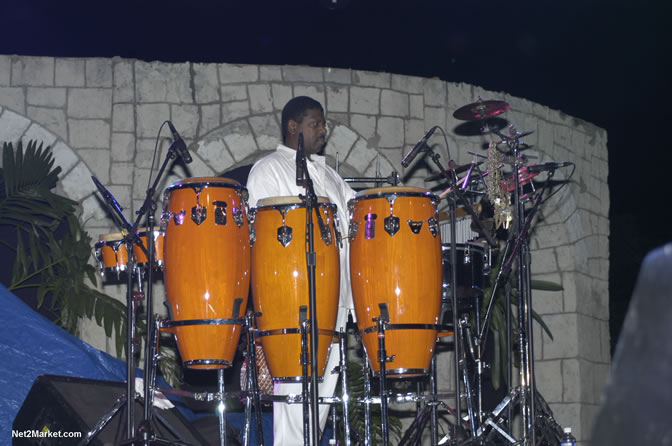 Roberto Perera - Air Jamaica Jazz & Blues 2005 - The Art Of Music - Cinnamon Hill Golf Course, Rose Hall, Montego Bay - Negril Travel Guide, Negril Jamaica WI - http://www.negriltravelguide.com - info@negriltravelguide.com...!