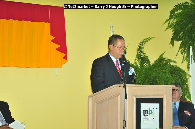 The Unveiling Of The Commemorative Plaque By The Honourable Prime Minister, Orette Bruce Golding, MP, And Their Majesties, King Juan Carlos I And Queen Sofia Of Spain - On Wednesday, February 18, 2009, Marking The Completion Of The Expansion Of Sangster International Airport, Venue at Sangster International Airport, Montego Bay, St James, Jamaica - Wednesday, February 18, 2009 - Photographs by Net2Market.com - Barry J. Hough Sr, Photographer/Photojournalist - Negril Travel Guide, Negril Jamaica WI - http://www.negriltravelguide.com - info@negriltravelguide.com...!