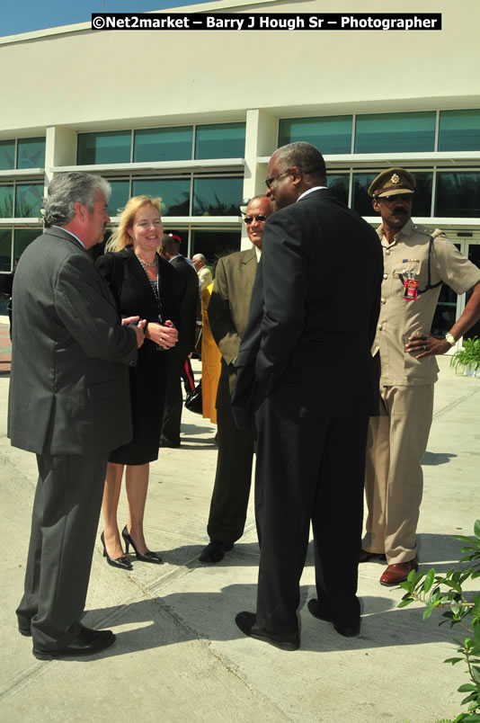 The Unveiling Of The Commemorative Plaque By The Honourable Prime Minister, Orette Bruce Golding, MP, And Their Majesties, King Juan Carlos I And Queen Sofia Of Spain - On Wednesday, February 18, 2009, Marking The Completion Of The Expansion Of Sangster International Airport, Venue at Sangster International Airport, Montego Bay, St James, Jamaica - Wednesday, February 18, 2009 - Photographs by Net2Market.com - Barry J. Hough Sr, Photographer/Photojournalist - Negril Travel Guide, Negril Jamaica WI - http://www.negriltravelguide.com - info@negriltravelguide.com...!