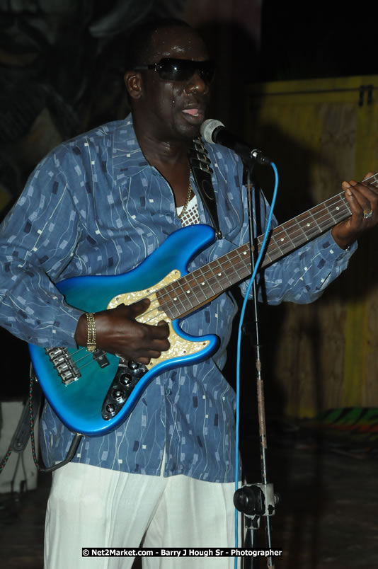 Leroy Sibbles and Gregory Isaacs at Bourbon Beach - Monday, February 11, 2008 - Bourbon Beach, Norman Manley Boulevard, Negril, Westmoreland, Jamaica W.I. - Photographs by Net2Market.com - Barry J. Hough Sr, Photographer - Negril Travel Guide, Negril Jamaica WI - http://www.negriltravelguide.com - info@negriltravelguide.com...!