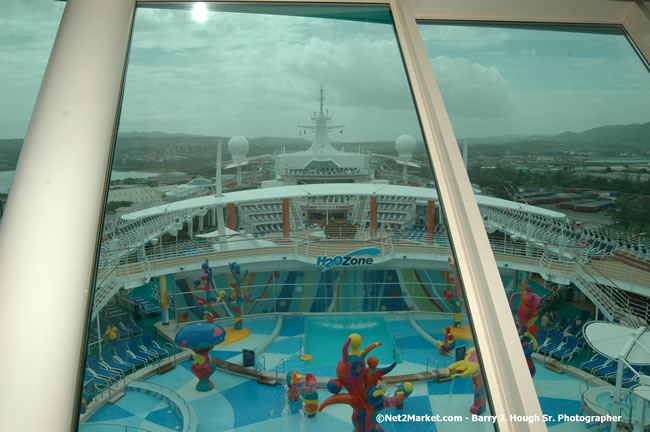 MS Freedom Of The Seas [Royal Caribbean International's - Newest Vessel] Plaques &amp; Keys Ceremony in order to commemorate its first arrival at the Port Montego Bay Photos - Negril Travel Guide, Negril Jamaica WI - http://www.negriltravelguide.com - info@negriltravelguide.com...!