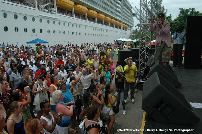 MS Freedom Of The Seas [Royal Caribbean International's - Newest Vessel] Plaques &amp; Keys Ceremony in order to commemorate its first arrival at the Port Montego Bay Photos - Negril Travel Guide, Negril Jamaica WI - http://www.negriltravelguide.com - info@negriltravelguide.com...!