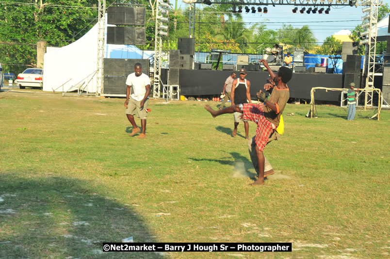 Marley Magic Traffic Jam - Celebrity Football @ Spring Break - Saturday, March 21, 2009 - Also Featuring: Kelley, Capleton, Junior Reid, Spragga Benz, Wayne Marshall, Munga, Romaine Virgo,Embee, Bango Herman, Flava K, Whisky Baggio, Andrew and Wadda Blood, Black Am I, Packa, Venue at Waz Beach, Norman Manley Boulevard, Negril Westmoreland, Jamaica - Saturday, March 21, 2009 - Photographs by Net2Market.com - Barry J. Hough Sr, Photographer/Photojournalist - Negril Travel Guide, Negril Jamaica WI - http://www.negriltravelguide.com - info@negriltravelguide.com...!