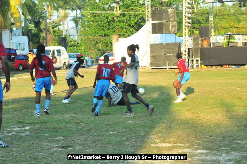 Marley Magic Traffic Jam - Celebrity Football @ Spring Break - Saturday, March 21, 2009 - Also Featuring: Kelley, Capleton, Junior Reid, Spragga Benz, Wayne Marshall, Munga, Romaine Virgo,Embee, Bango Herman, Flava K, Whisky Baggio, Andrew and Wadda Blood, Black Am I, Packa, Venue at Waz Beach, Norman Manley Boulevard, Negril Westmoreland, Jamaica - Saturday, March 21, 2009 - Photographs by Net2Market.com - Barry J. Hough Sr, Photographer/Photojournalist - Negril Travel Guide, Negril Jamaica WI - http://www.negriltravelguide.com - info@negriltravelguide.com...!