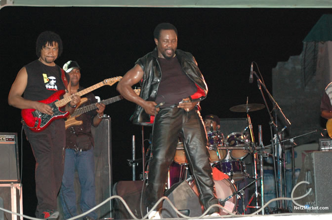 Toots & The Maytals and King of DJ - Yellowman - Also: Vengance - Skull Head - Singing Hanna - Wiskey Bagio and backed by the Hurrican Band - Money Cologne Birthday Bash @ the Samsara Hotel, West End, Negril, Jamaica - Negril Travel Guide, Negril Jamaica WI - http://www.negriltravelguide.com - info@negriltravelguide.com...!