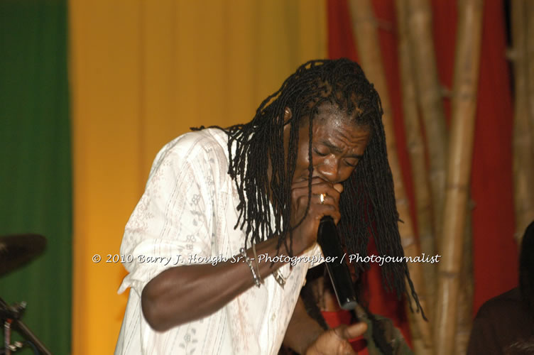 Chaka Demus & Pliers - Live In Concert @ Negril Escape Resort and Spa, December 8, 2009, One Love Drive, West End, Negril, Westmoreland, Jamaica W.I. - Photographs by Net2Market.com - Barry J. Hough Sr, Photographer/Photojournalist - Negril Travel Guide, Negril Jamaica WI - http://www.negriltravelguide.com - info@negriltravelguide.com...!