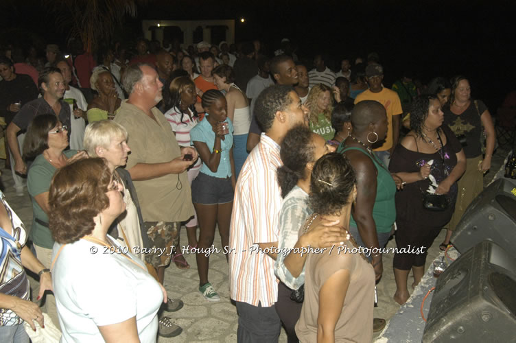 Chaka Demus & Pliers - Live In Concert @ Negril Escape Resort and Spa, December 8, 2009, One Love Drive, West End, Negril, Westmoreland, Jamaica W.I. - Photographs by Net2Market.com - Barry J. Hough Sr, Photographer/Photojournalist - Negril Travel Guide, Negril Jamaica WI - http://www.negriltravelguide.com - info@negriltravelguide.com...!