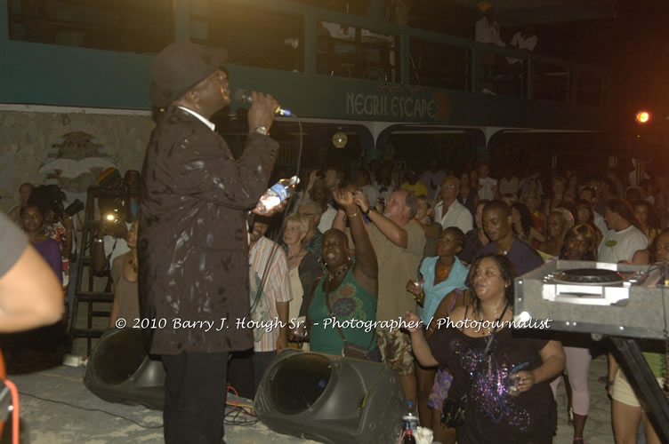 Chaka Demus & Pliers - Live In Concert @ Negril Escape Resort and Spa, December 8, 2009, One Love Drive, West End, Negril, Westmoreland, Jamaica W.I. - Photographs by Net2Market.com - Barry J. Hough Sr, Photographer/Photojournalist - Negril Travel Guide, Negril Jamaica WI - http://www.negriltravelguide.com - info@negriltravelguide.com...!