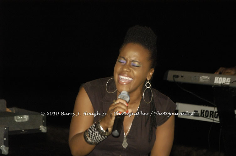 Etana - Live In Concert - One Love Reggae Concert Series 09/10 @ Negril Escape Resort and Spa, December 22, 2009, One Love Drive, West End, Negril, Westmoreland, Jamaica W.I. - Photographs by Net2Market.com - Barry J. Hough Sr, Photographer/Photojournalist - Negril Travel Guide, Negril Jamaica WI - http://www.negriltravelguide.com - info@negriltravelguide.com...!