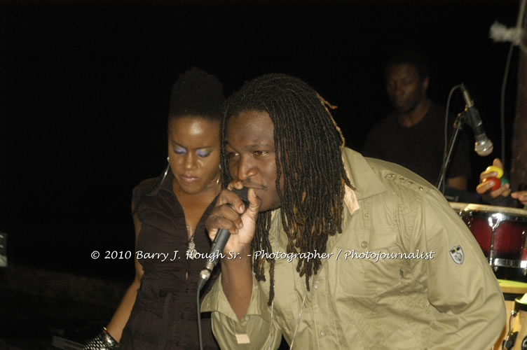 Etana - Live In Concert - One Love Reggae Concert Series 09/10 @ Negril Escape Resort and Spa, December 22, 2009, One Love Drive, West End, Negril, Westmoreland, Jamaica W.I. - Photographs by Net2Market.com - Barry J. Hough Sr, Photographer/Photojournalist - Negril Travel Guide, Negril Jamaica WI - http://www.negriltravelguide.com - info@negriltravelguide.com...!