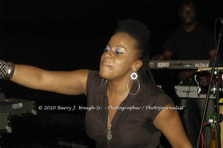 Etana - Live In Concert - One Love Reggae Concert Series 09/10 @ Negril Escape Resort and Spa, December 22, 2009, One Love Drive, West End, Negril, Westmoreland, Jamaica W.I. - Photographs by Net2Market.com - Barry J. Hough Sr, Photographer/Photojournalist - Negril Travel Guide, Negril Jamaica WI - http://www.negriltravelguide.com - info@negriltravelguide.com...!