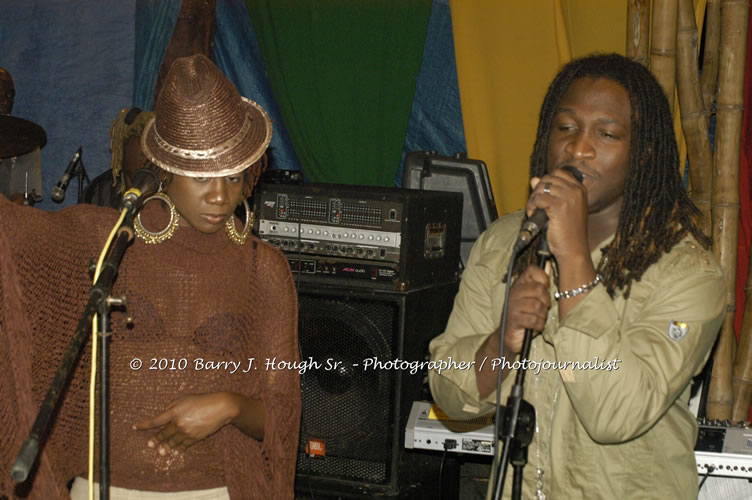 Etana - Live In Concert - One Love Reggae Concert Series 09/10 @ Negril Escape Resort and Spa, December 22, 2009, One Love Drive, West End, Negril, Westmoreland, Jamaica W.I. - Photographs by Net2Market.com - Barry J. Hough Sr, Photographer/Photojournalist - Negril Travel Guide, Negril Jamaica WI - http://www.negriltravelguide.com - info@negriltravelguide.com...!