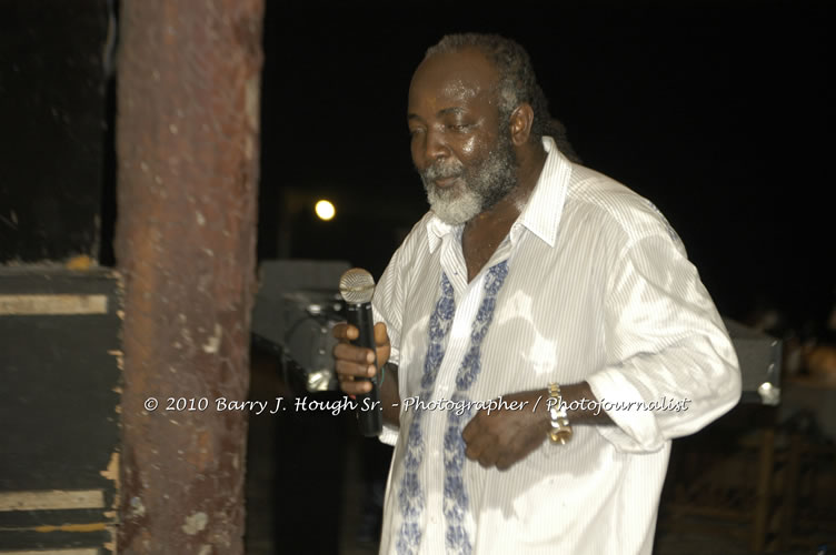 Freddy McGregor - Live In Concert @ Negril Escape Resort and Spa, One Love Drive, West End, Negril, Westmoreland, Jamaica W.I. - Photographs by Net2Market.com - Barry J. Hough Sr, Photographer/Photojournalist - Negril Travel Guide, Negril Jamaica WI - http://www.negriltravelguide.com - info@negriltravelguide.com...!