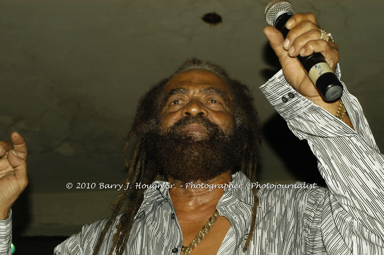 John Holt - Live in Concert - Also featuring Uprising Bank, plus DJ Gemini @ One Love Reggae Concerts Series 09/10 @ Negril Escape Resort & Spa, February 9, 2010, One Love Drive, West End, Negril, Westmoreland, Jamaica W.I. - Photographs by Net2Market.com - Barry J. Hough Sr, Photographer/Photojournalist - The Negril Travel Guide - Negril's and Jamaica's Number One Concert Photography Web Site with over 40,000 Jamaican Concert photographs Published -  Negril Travel Guide, Negril Jamaica WI - http://www.negriltravelguide.com - info@negriltravelguide.com...!