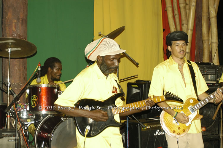 John Holt - Live in Concert - Also featuring Uprising Bank, plus DJ Gemini @ One Love Reggae Concerts Series 09/10 @ Negril Escape Resort & Spa, February 9, 2010, One Love Drive, West End, Negril, Westmoreland, Jamaica W.I. - Photographs by Net2Market.com - Barry J. Hough Sr, Photographer/Photojournalist - The Negril Travel Guide - Negril's and Jamaica's Number One Concert Photography Web Site with over 40,000 Jamaican Concert photographs Published -  Negril Travel Guide, Negril Jamaica WI - http://www.negriltravelguide.com - info@negriltravelguide.com...!