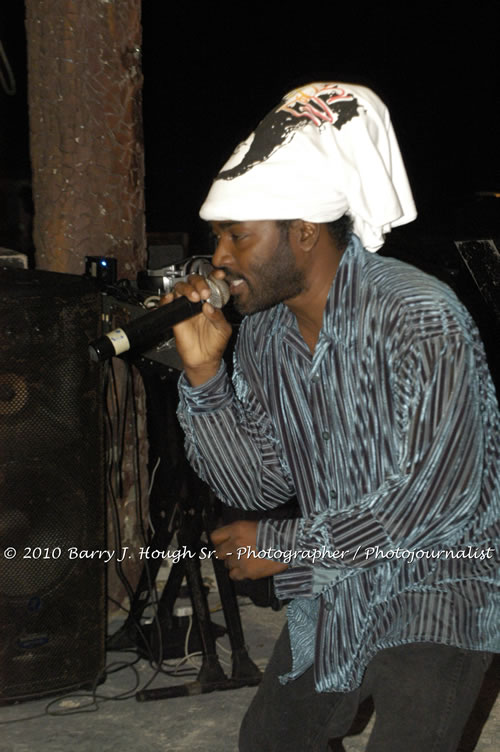 Marcia Griffiths & Edge Michael - Live In Concert - One Love Reggae Concert Series 09/10 @ Negril Escape Resort and Spa, December 29, 2009, One Love Drive, West End, Negril, Westmoreland, Jamaica W.I. - Photographs by Net2Market.com - Barry J. Hough Sr, Photographer/Photojournalist - Negril Travel Guide, Negril Jamaica WI - http://www.negriltravelguide.com - info@negriltravelguide.com...!