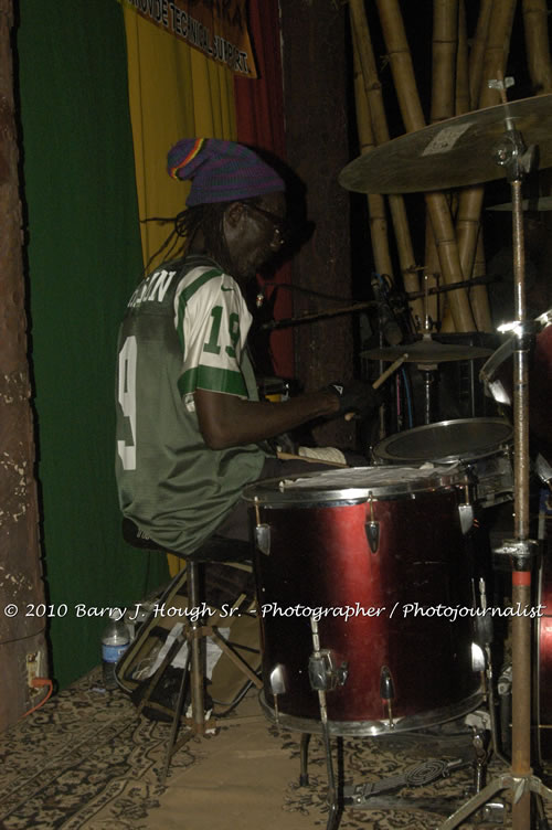 Richie Spice - Live In Concert - One Love Reggae Concert Series 09/10 @ Negril Escape Resort and Spa, January 19, 2010, One Love Drive, West End, Negril, Westmoreland, Jamaica W.I. - Photographs by Net2Market.com - Barry J. Hough Sr, Photographer/Photojournalist - Negril Travel Guide, Negril Jamaica WI - http://www.negriltravelguide.com - info@negriltravelguide.com...!