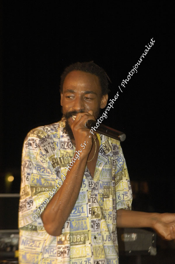  Sanchez - Live in Concert - at the One Love Reggae Concert Series 09/10 @ Negril Escape Resort & Spa - Also Featuring: Timmi Burrell and Justice Merchant- Backing Band Roots Warrior - DJ Gemini - MC Oliver Cargill, Negril Escape Resort & Spa, One Love Drive, West End, Negril, Westmoreland, Jamaica W.I. - Tuesday, November 24, 2009 - Photographs by Net2Market.com - Barry J. Hough Sr, Photographer / Photojournalist - Photos taken with a Nikon D70, D100, or D300 - Negril Travel Guide, Negril Jamaica WI - http://www.negriltravelguide.com - info@negriltravelguide.com...!