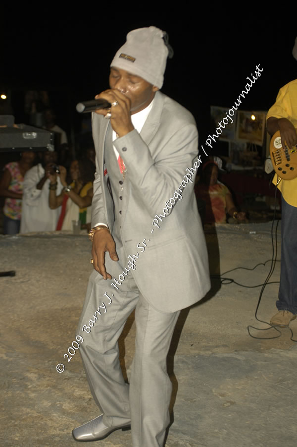  Sanchez - Live in Concert - at the One Love Reggae Concert Series 09/10 @ Negril Escape Resort & Spa - Also Featuring: Timmi Burrell and Justice Merchant- Backing Band Roots Warrior - DJ Gemini - MC Oliver Cargill, Negril Escape Resort & Spa, One Love Drive, West End, Negril, Westmoreland, Jamaica W.I. - Tuesday, November 24, 2009 - Photographs by Net2Market.com - Barry J. Hough Sr, Photographer / Photojournalist - Photos taken with a Nikon D70, D100, or D300 - Negril Travel Guide, Negril Jamaica WI - http://www.negriltravelguide.com - info@negriltravelguide.com...!