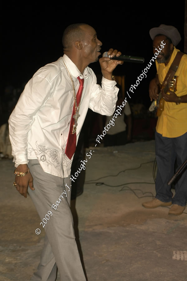  Sanchez - Live in Concert - at the One Love Reggae Concert Series 09/10 @ Negril Escape Resort & Spa - Also Featuring: Timmi Burrell and Justice Merchant- Backing Band Roots Warrior - DJ Gemini - MC Oliver Cargill, Negril Escape Resort & Spa, One Love Drive, West End, Negril, Westmoreland, Jamaica W.I. - Tuesday, November 24, 2009 - Photographs by Net2Market.com - Barry J. Hough Sr, Photographer / Photojournalist - Photos taken with a Nikon D70, D100, or D300 - Negril Travel Guide, Negril Jamaica WI - http://www.negriltravelguide.com - info@negriltravelguide.com...!