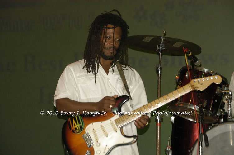 Tanya Stephens - Live In Concert @ Negril Escape Resort and Spa, Backing Band Roots Warrior, plus DJ Gemini, January 26, 2010, One Love Drive, West End, Negril, Westmoreland, Jamaica W.I. - Photographs by Net2Market.com - Barry J. Hough Sr, Photographer/Photojournalist - The Negril Travel Guide - Negril's and Jamaica's Number One Concert Photography Web Site with over 40,000 Jamaican Concert photographs Published -  Negril Travel Guide, Negril Jamaica WI - http://www.negriltravelguide.com - info@negriltravelguide.com...!