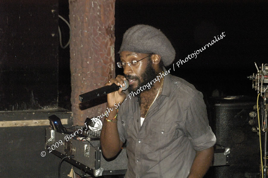  Tarrus Riley - Live in Concert - at the One Love Reggae Concert Series 09/10 @ Negril Escape Resort & Spa - Also Featuring: Mistic Bowie, Monday Justice, Cash, Dean Frazier - DJ Gemini - MC Oliver Cargill, Negril Escape Resort & Spa, One Love Drive, West End, Negril, Westmoreland, Jamaica W.I. - Tuesday, November 17, 2009 - Photographs by Net2Market.com - Barry J. Hough Sr, Photographer / Photojournalist - Photos taken with a Nikon D70, D100, or D300 - Negril Travel Guide, Negril Jamaica WI - http://www.negriltravelguide.com - info@negriltravelguide.com...!