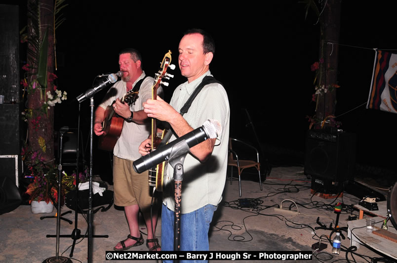 Chinese New Year @ The Sunset Show at Negril Escape - Tuesday, January 27, 2009 - Live Reggae Music at Negril Escape - Tuesday Nights 6:00PM to 10:00 PM - Photographs by Net2Market.com - Barry J. Hough Sr, Photographer/Photojournalist - Negril Travel Guide, Negril Jamaica WI - http://www.negriltravelguide.com - info@negriltravelguide.com...!