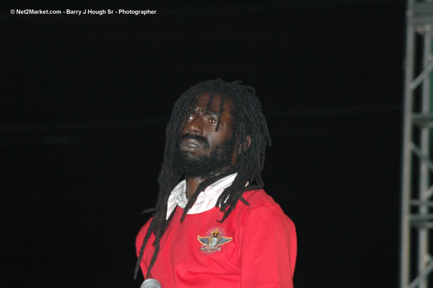 Buju Banton @ Tru-Juice Rebel Salute 2007 - Saturday, January 13, 2007, Port Kaiser Sports Club, St. Elizabeth - Negril Travel Guide, Negril Jamaica WI - http://www.negriltravelguide.com - info@negriltravelguide.com...!