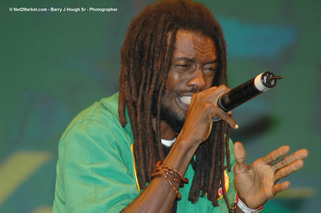 I Wayne @ Tru-Juice Rebel Salute 2007 - Saturday, January 13, 2007, Port Kaiser Sports Club, St. Elizabeth - Negril Travel Guide, Negril Jamaica WI - http://www.negriltravelguide.com - info@negriltravelguide.com...!