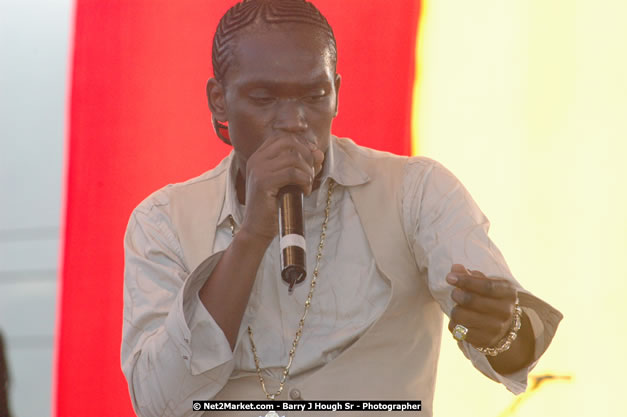 Busy Signal at Tru-Juice Rebel Salute 2008 - The 15th staging of Tru-Juice Rebel Salute, Saturday, January 12, 2008, Port Kaiser Sports Club, St. Elizabeth, Jamaica W.I. - Photographs by Net2Market.com - Barry J. Hough Sr, Photographer - Negril Travel Guide, Negril Jamaica WI - http://www.negriltravelguide.com - info@negriltravelguide.com...!