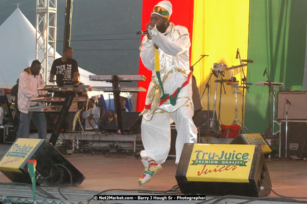 Capleton at Tru-Juice Rebel Salute 2008 - The 15th staging of Tru-Juice Rebel Salute, Saturday, January 12, 2008, Port Kaiser Sports Club, St. Elizabeth, Jamaica W.I. - Photographs by Net2Market.com - Barry J. Hough Sr, Photographer - Negril Travel Guide, Negril Jamaica WI - http://www.negriltravelguide.com - info@negriltravelguide.com...!