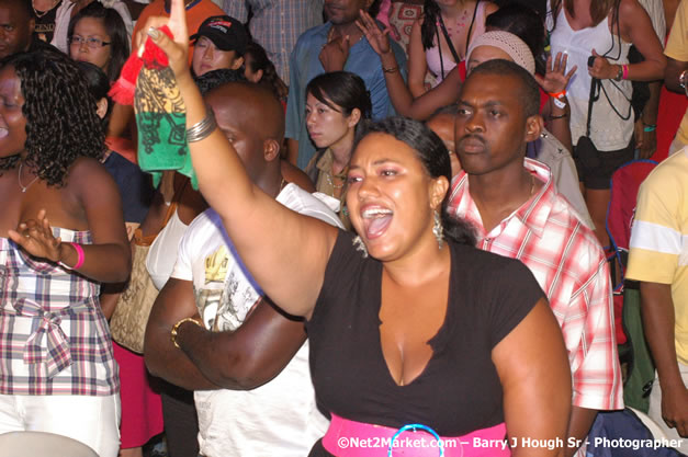 Mary J. Blige - Red Stripe Reggae Sumfest 2007 - Zenith - Saturday, July 21, 2007 - Catherine Hall, Montego Bay, St James, Jamaica W.I. - Negril Travel Guide, Negril Jamaica WI - http://www.negriltravelguide.com - info@negriltravelguide.com...!