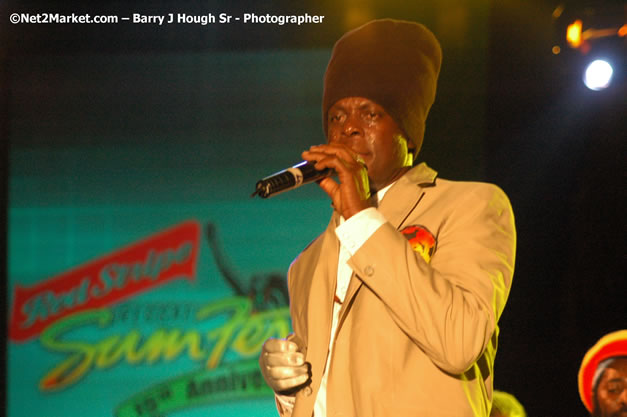 Richie Spice  - Red Stripe Reggae Sumfest 2007 - Zenith - Saturday, July 21, 2007 - Catherine Hall, Montego Bay, St James, Jamaica W.I. - Negril Travel Guide, Negril Jamaica WI - http://www.negriltravelguide.com - info@negriltravelguide.com...!