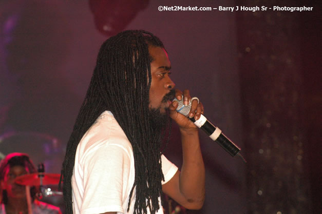 Tarrus Riley - Red Stripe Reggae Sumfest 2007 - Zenith - Saturday, July 21, 2007 - Catherine Hall, Montego Bay, St James, Jamaica W.I. - Negril Travel Guide, Negril Jamaica WI - http://www.negriltravelguide.com - info@negriltravelguide.com...!