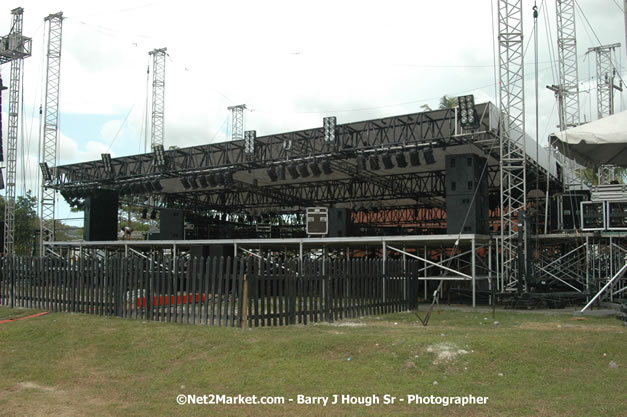 Venue Under Construction - Wednesday, July 18, 2007 - Red Stripe Reggae Sumfest at Catherine Hall, Montego Bay, St Jamaica, Jamaica W.I. - Negril Travel Guide.com, Negril Jamaica WI - http://www.negriltravelguide.com - info@negriltravelguide.com...!