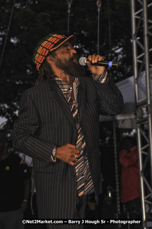 John Holt @ Red Stripe Reggae Sumfest 2008 International Night 2, Catherine Hall, Montego Bay - Saturday, July 19, 2008 - Reggae Sumfest 2008 July 13 - July 19, 2008 - Photographs by Net2Market.com - Barry J. Hough Sr. Photojournalist/Photograper - Photographs taken with a Nikon D300 - Negril Travel Guide, Negril Jamaica WI - http://www.negriltravelguide.com - info@negriltravelguide.com...!